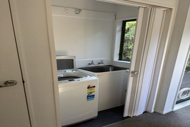 Photo of property in 5a Parsons Glen, Karori, Wellington, 6012