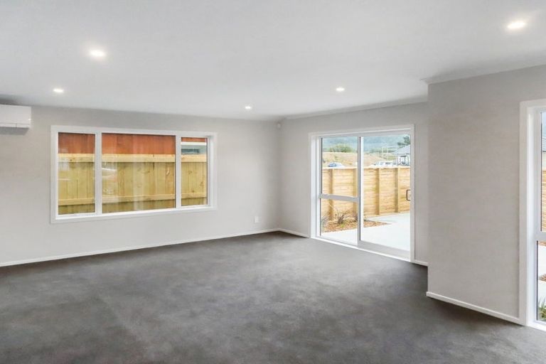 Photo of property in 6 Ron Fawcett Way, Wainuiomata, Lower Hutt, 5014
