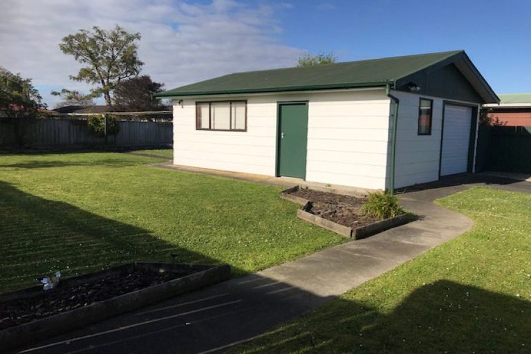 Photo of property in 52 Rhodes Drive, Kelvin Grove, Palmerston North, 4414