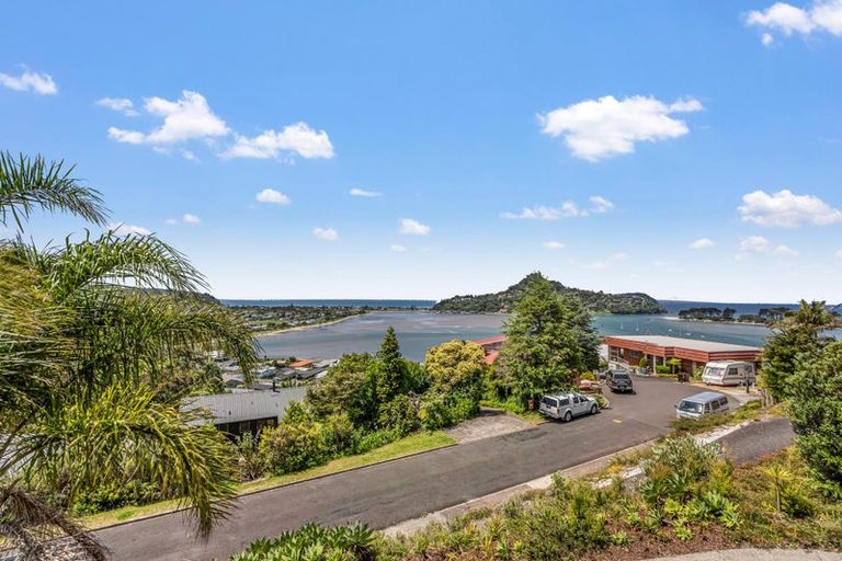 Photo of property in 5 Pine Grove, Tairua, 3508