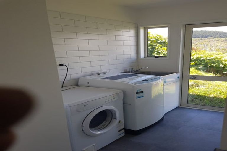 Photo of property in 16 Dudley Road, Lyttelton, 8082