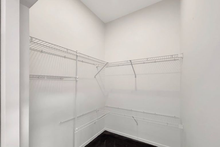 Photo of property in 62 Spenmoor Street, Newlands, Wellington, 6037