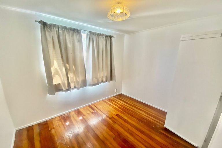 Photo of property in 24 Burndale Terrace, Manurewa, Auckland, 2102