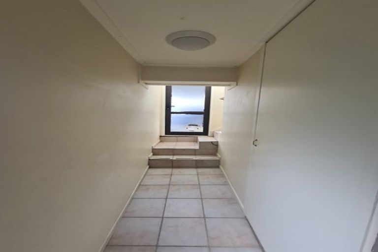 Photo of property in 10c Matipo Road, Mairangi Bay, Auckland, 0630