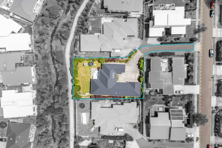 Photo of property in 19 Flotilla Place, Whitby, Porirua, 5024