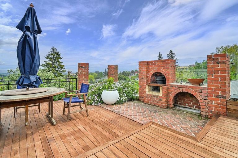 Photo of property in 11b Awarua Crescent, Havelock North, 4130