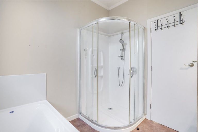 Photo of property in 48 Grange Street, Winton, 9720