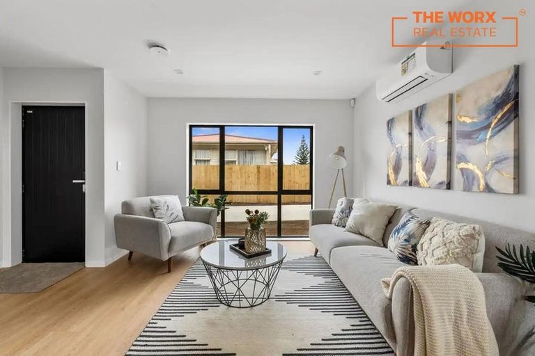 Photo of property in 70d Cargill Street, Papakura, 2110