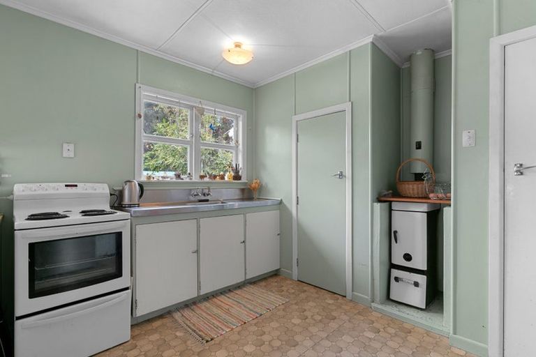 Photo of property in 141 Kellys Bay Road, Pouto, Te Kopuru, 0391