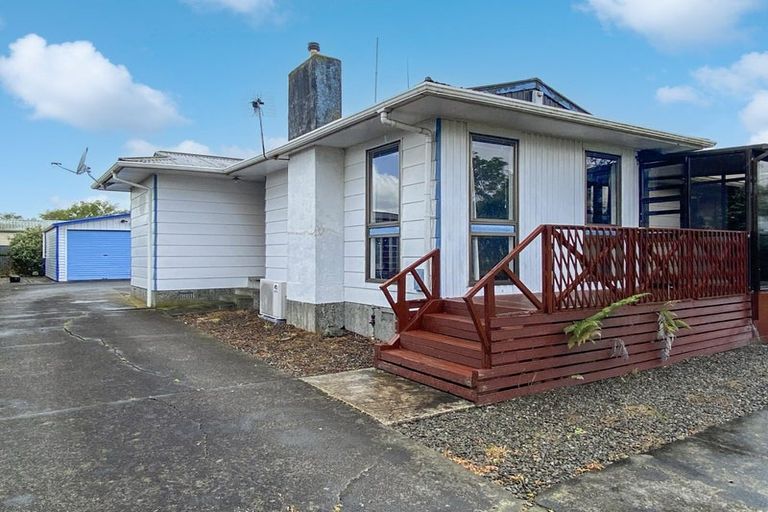 Photo of property in 71 Kaimanawa Street, Kelvin Grove, Palmerston North, 4414