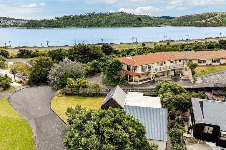 Photo of property in 18 Langwell Place, Papakowhai, Porirua, 5024