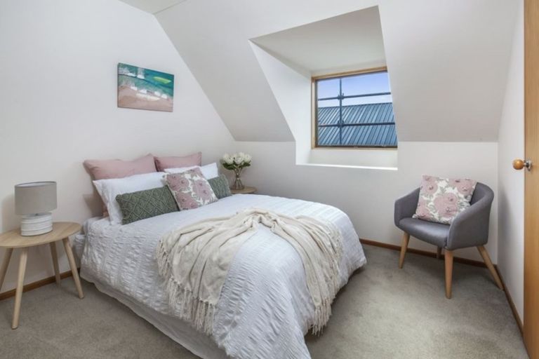 Photo of property in 75 Lowry Avenue, Redwood, Christchurch, 8051