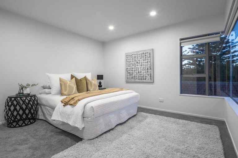 Photo of property in 10a Waterloo Road, Milford, Auckland, 0620