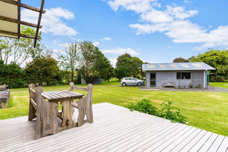 Photo of property in 160 South Road, Waipu, 0582