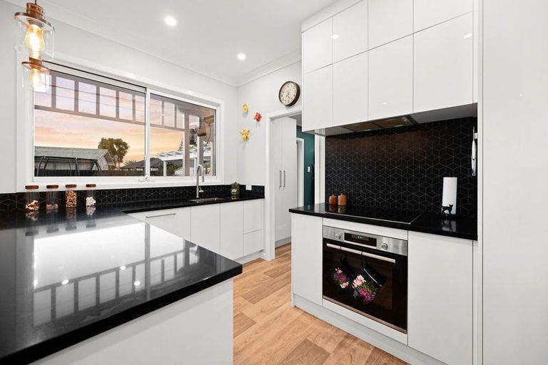 Photo of property in 11 Pearsons Avenue, Claudelands, Hamilton, 3214