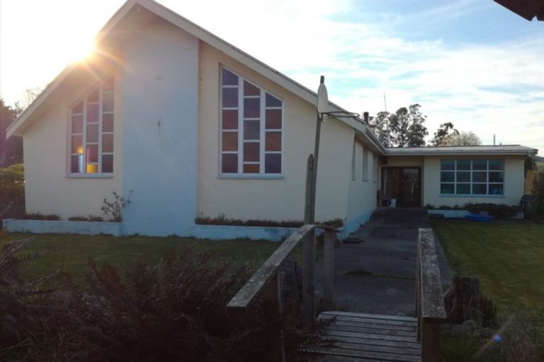 Photo of property in 2268 Ohai Clifden Highway, Orawia, Otautau, 9682