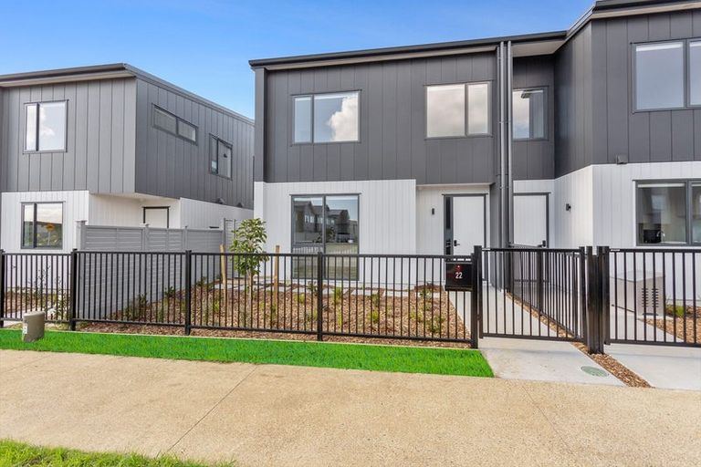 Photo of property in 22 Park Green Avenue, Rosehill, Papakura, 2113
