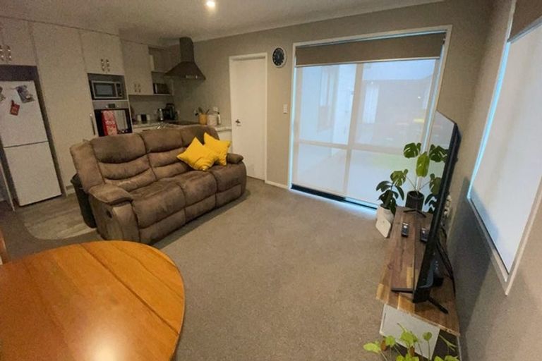 Photo of property in 1/144 Forest Lake Road, Forest Lake, Hamilton, 3200