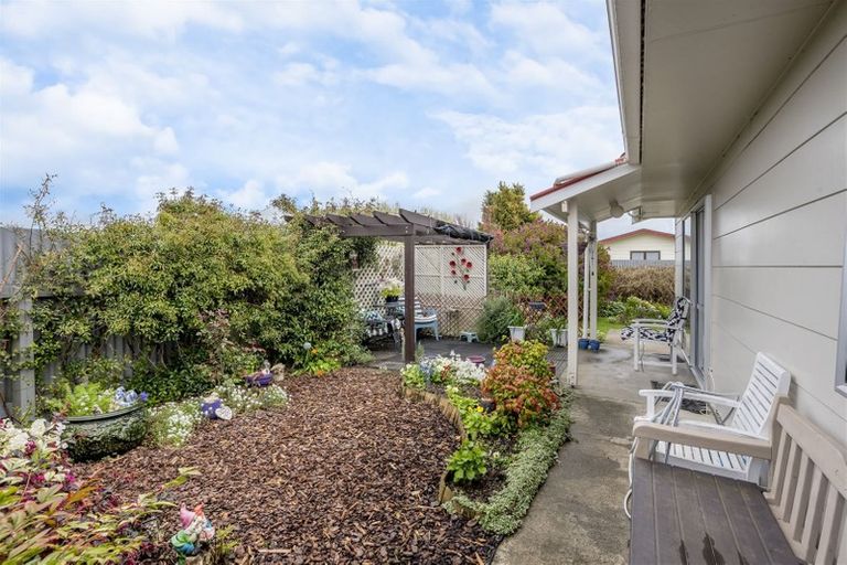 Photo of property in 110 Ryder Crescent, Levin, 5510