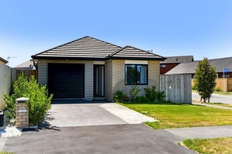 Photo of property in 12 Meyer Crescent, Halswell, Christchurch, 8025