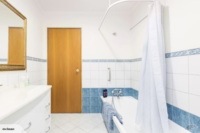 Photo of property in 117 East Coast Road, Castor Bay, Auckland, 0620