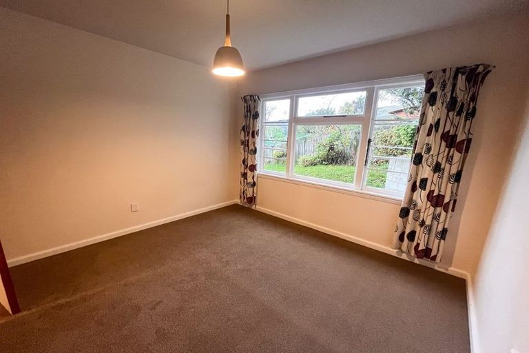 Photo of property in 18 Bridle Path Road, Heathcote Valley, Christchurch, 8022