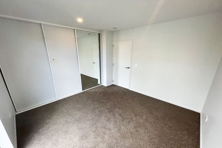 Photo of property in 6/18 New Brighton Road, Shirley, Christchurch, 8061