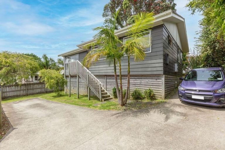 Photo of property in 33 Keegan Drive, Massey, Auckland, 0614