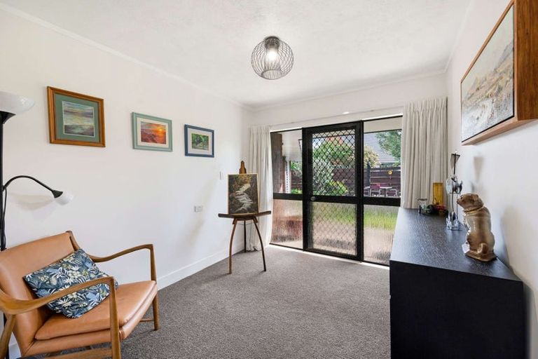 Photo of property in 30c Neeve Road, Taradale, Napier, 4112