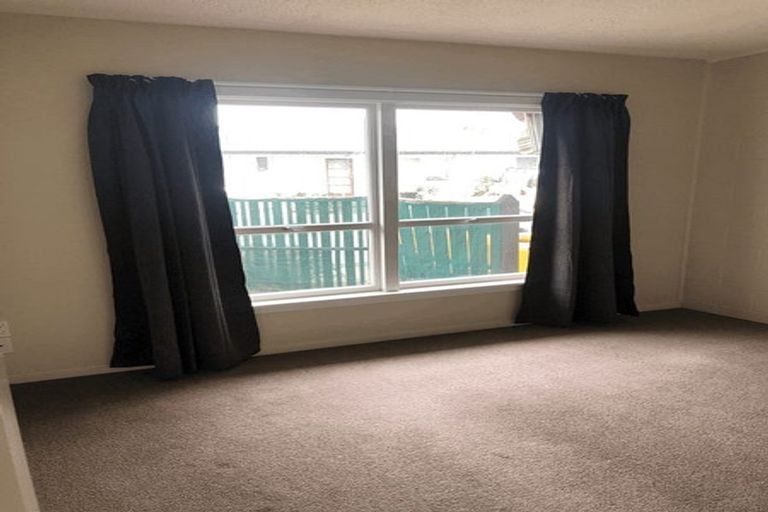 Photo of property in 1/7c Curletts Road, Sockburn, Christchurch, 8042