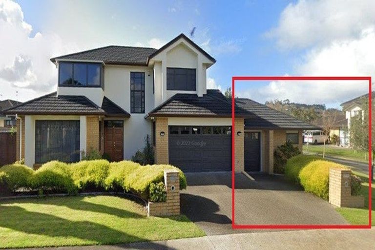 Photo of property in 74 Armoy Drive, East Tamaki, Auckland, 2016