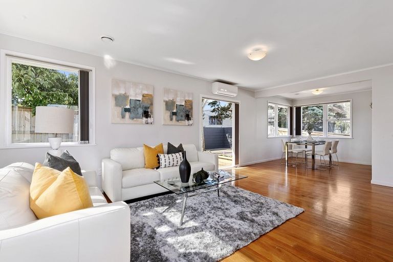 Photo of property in 17 Thomas Avenue, Te Atatu Peninsula, Auckland, 0610