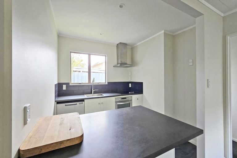 Photo of property in 2/802 Victoria Street, Parkvale, Hastings, 4122