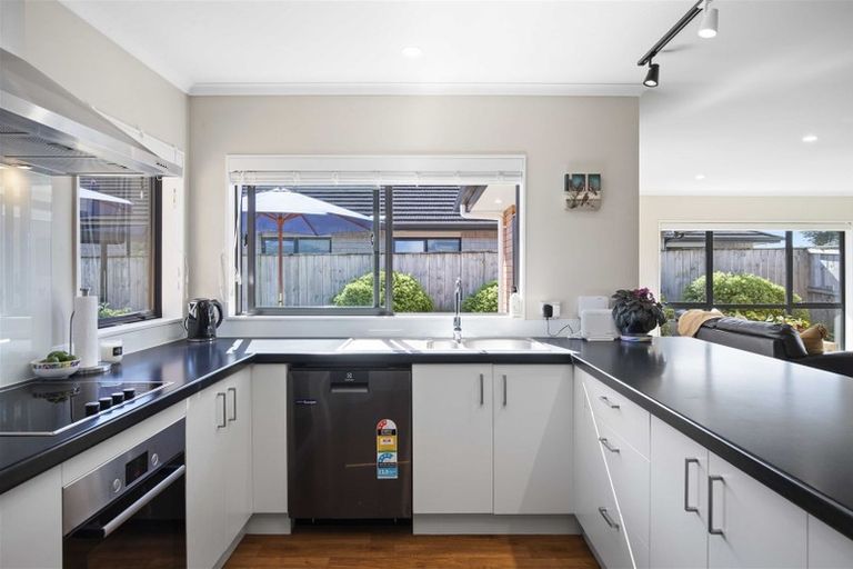 Photo of property in 33 Searle Drive, Patumahoe, Pukekohe, 2679