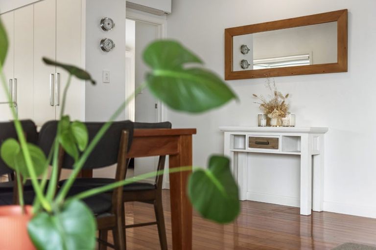 Photo of property in 6 Manuwai Road, Torbay, Auckland, 0630