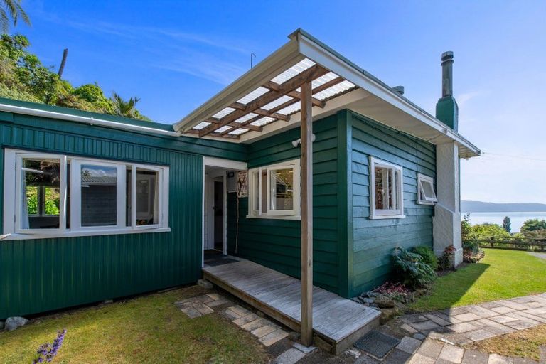 Photo of property in 84 Spencer Road, Lake Tarawera, Rotorua, 3076