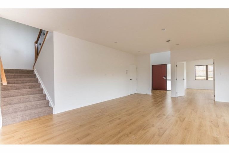 Photo of property in 139 Tiriwa Drive, Massey, Auckland, 0614