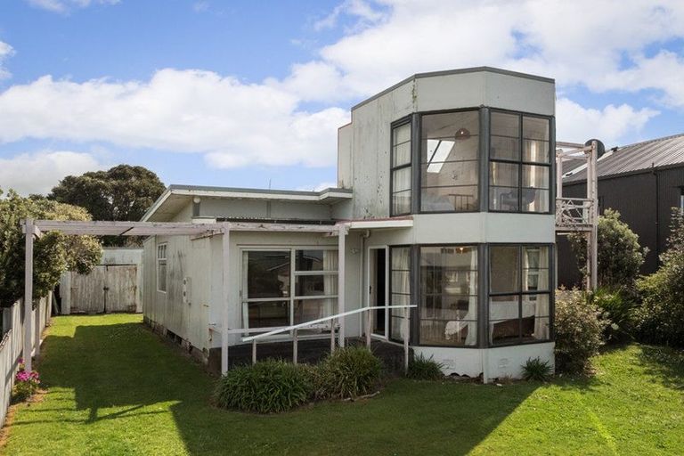 Photo of property in 22 Dillon Street, Waihi Beach, 3611