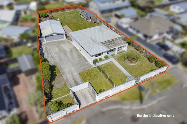 Photo of property in 8 Pandora Street, North New Brighton, Christchurch, 8083