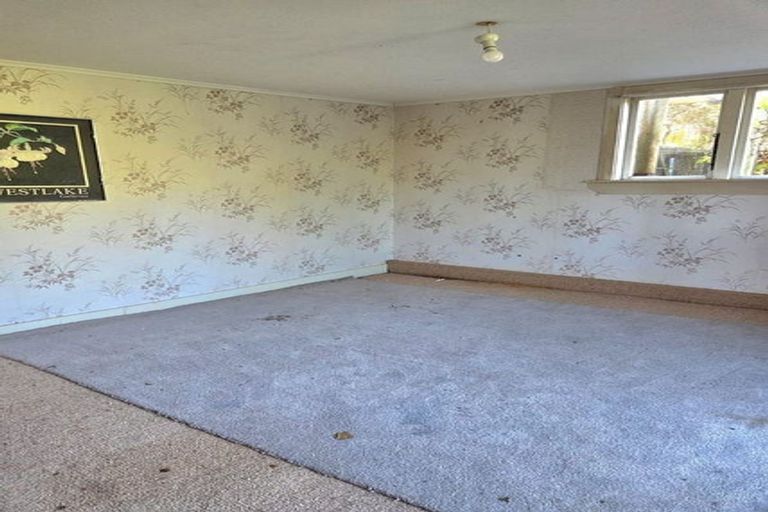 Photo of property in 3 Chestnut Grove, Maungaraki, Lower Hutt, 5010