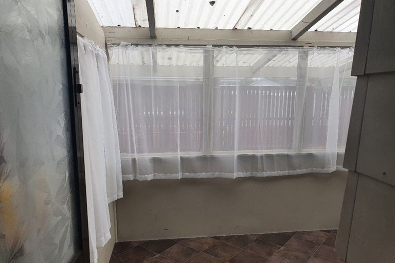 Photo of property in 8 Hukanui Road, Fairfield, Hamilton, 3214