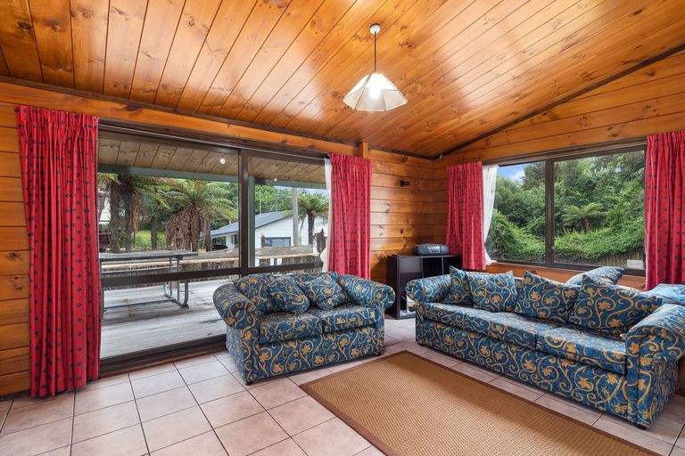 Photo of property in 5 Beryl Place, Pukehangi, Rotorua, 3015