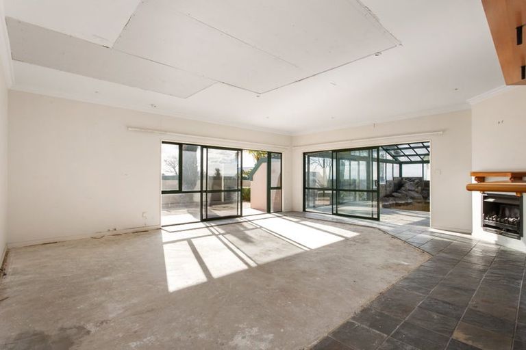 Photo of property in 111 Ravensdale Rise, Westmorland, Christchurch, 8025