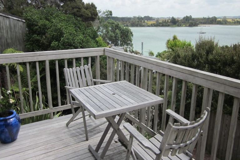 Photo of property in 2/34 Oruamo Place, Beach Haven, Auckland, 0626