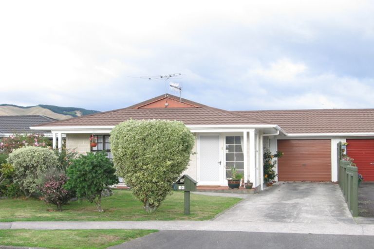 Photo of property in 16 Belvedere Avenue, Waikanae, 5036