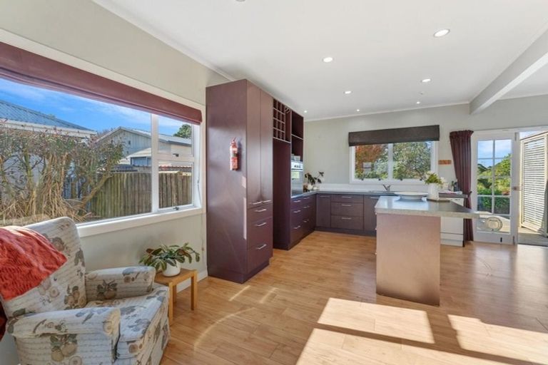 Photo of property in 411 Carrington Street, Upper Vogeltown, New Plymouth, 4310