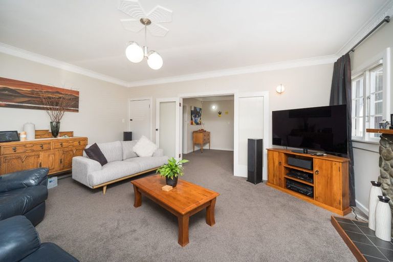 Photo of property in 5 Karamu Avenue, Takaro, Palmerston North, 4410