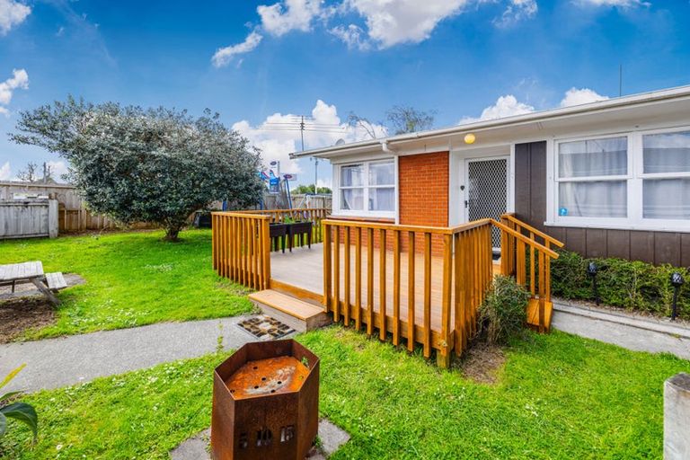 Photo of property in 1/94 Beaumonts Way, Manurewa, Auckland, 2102