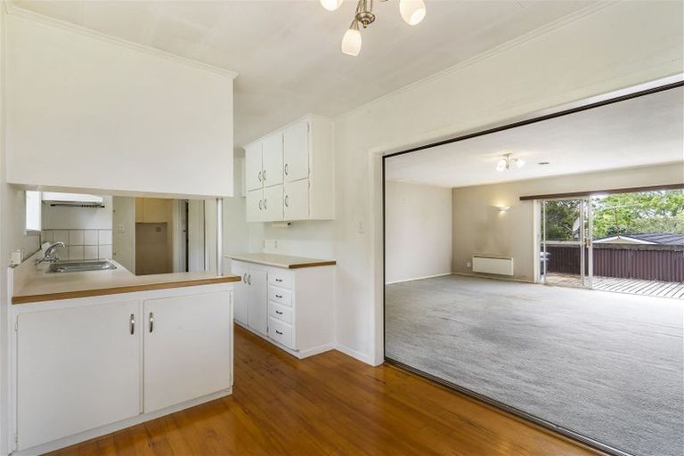 Photo of property in 10 Larne Avenue, Pakuranga Heights, Auckland, 2010