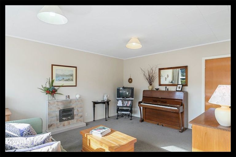 Photo of property in 2/27 Abbott Street, Ngaio, Wellington, 6035